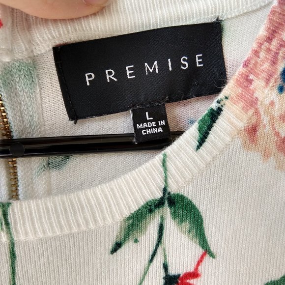 Premise Large floral white Blouse - Picture 2 of 3